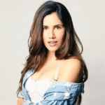 SecretAngelHolli: Unveiling the Digital Mystery